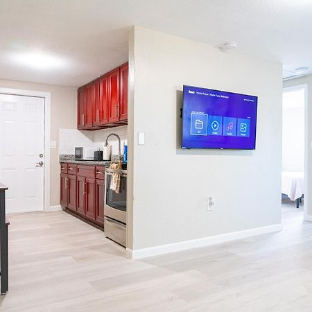 University Serenity Suites Tampa Exteriör bild
