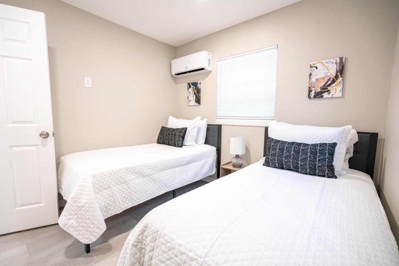 University Serenity Suites Tampa Exteriör bild